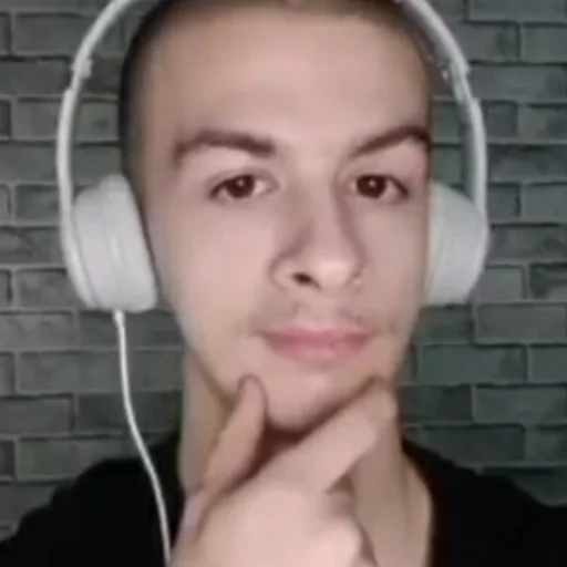 🤔 Стикер «Иван Легенда Мира» для Telegram