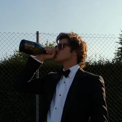 🤎 Стикер «Jacob Elordi» для Telegram