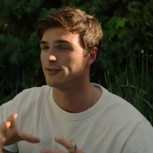 🤎 Стикер «Jacob Elordi» для Telegram
