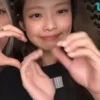 Эмодзи Jennie для Telegram — скачать