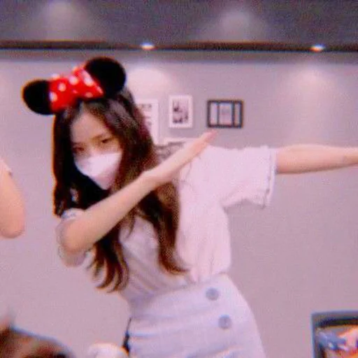 🩰 Стикер «kim jisoo» для Telegram