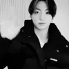 🎬 Эмодзи «🎬 Jungkook - BTS» для Telegram