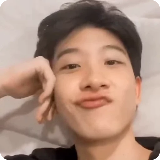 👄 Стикер «Thanawat Rattanakitpaisan» для Telegram