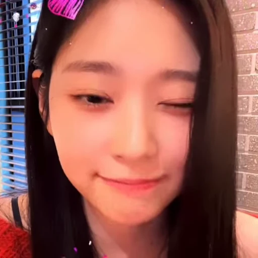 😉 Стикер «kim minju» для Telegram