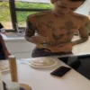 🍜 Эмодзи «Кизару» для Telegram
