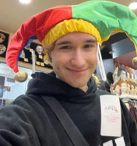 😁 Стикер «Кореш» для Telegram