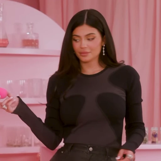 😐 Стикер «Kylie Jenner» для Telegram