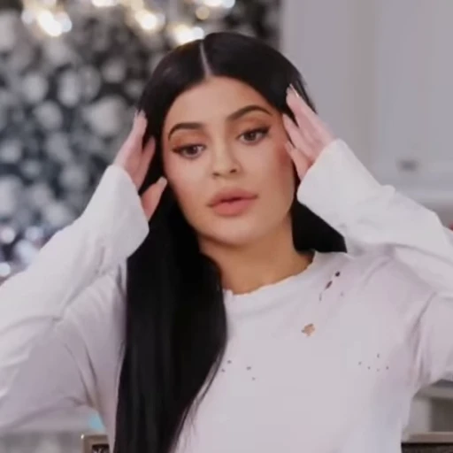 😐 Стикер «Kylie Jenner» для Telegram