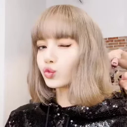 😐 Стикер «Lalisa» для Telegram