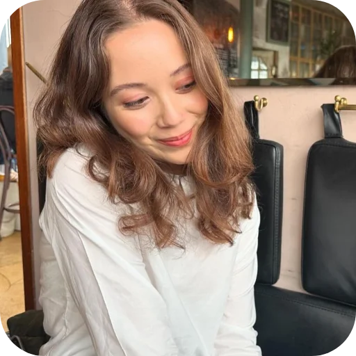 ☺ Стикер «Laufey Лэй Вэй» для Telegram