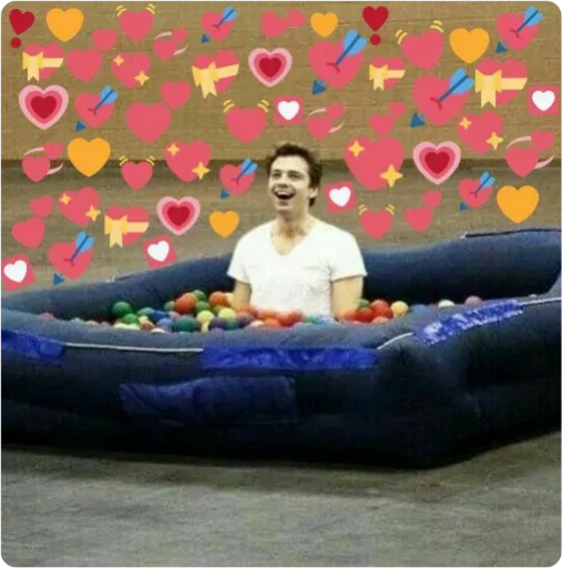 😚 Стикер «lovely marvel heroes» для Telegram