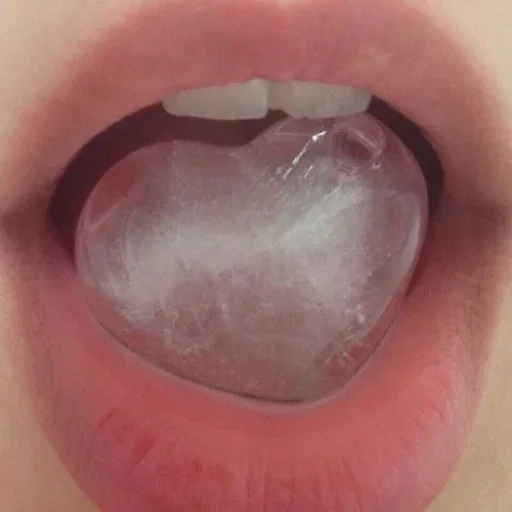 💖 Стикер «loves» для Telegram