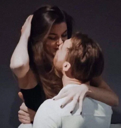 💋 Стикер «Серкан Болат» для Telegram