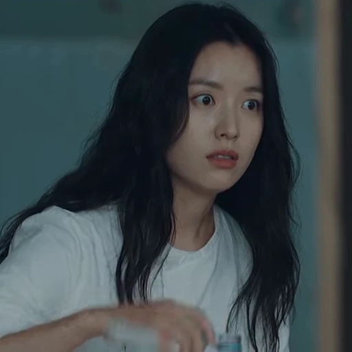 🍀 Стикер «Yoon Sae Bom» для Telegram