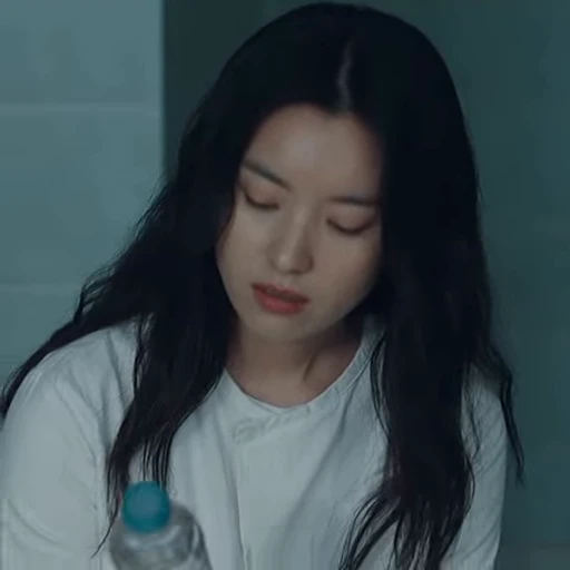 🍀 Стикер «Yoon Sae Bom» для Telegram