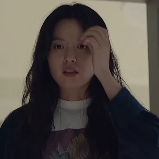 🍀 Стикер «Yoon Sae Bom» для Telegram