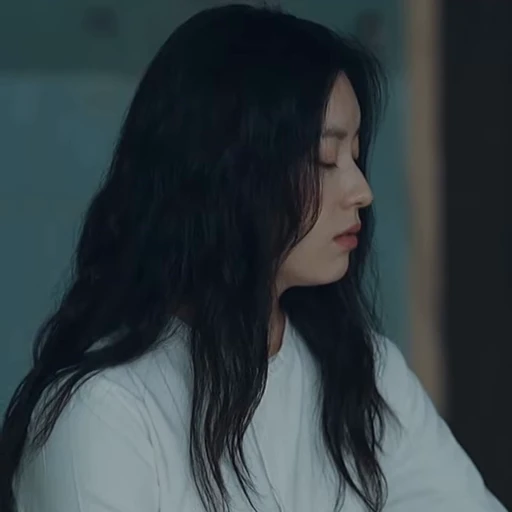 🍀 Стикер «Yoon Sae Bom» для Telegram