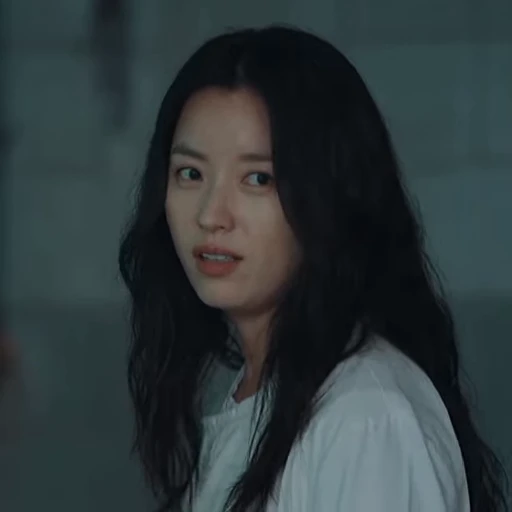 🍀 Стикер «Yoon Sae Bom» для Telegram