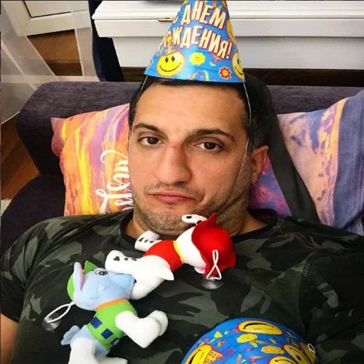 🥳 Стикер «maikl ny» для Telegram