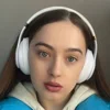 🙄 Эмодзи «🤩 Мэйби бэйби» для Telegram