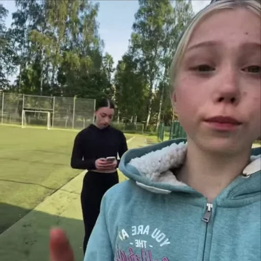 🤩 Стикер «Milana Siniavskyte» для Telegram