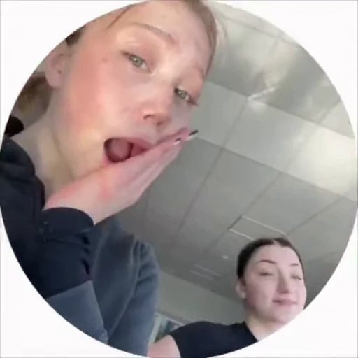 🤩 Стикер «Milana Siniavskyte» для Telegram