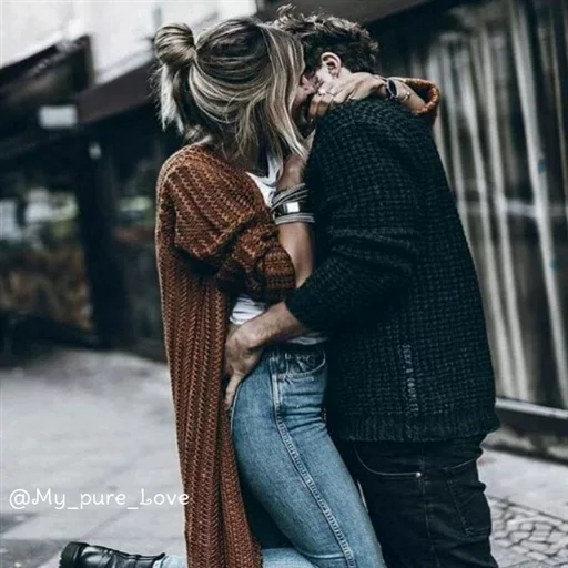💋 Стикер «Chanell» для Telegram