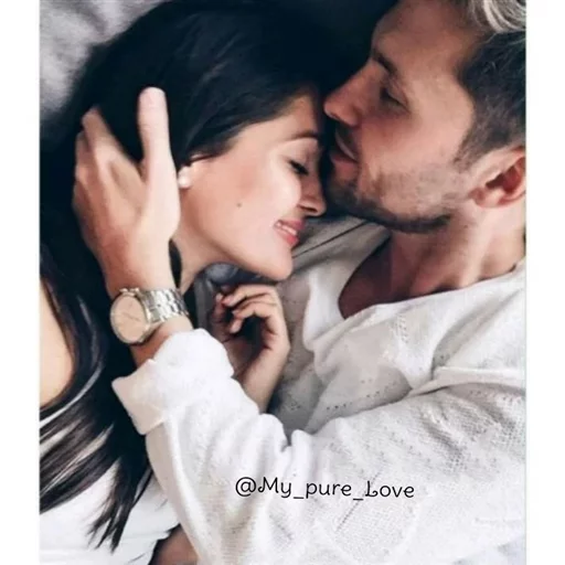 💋 Стикер «Chanell» для Telegram