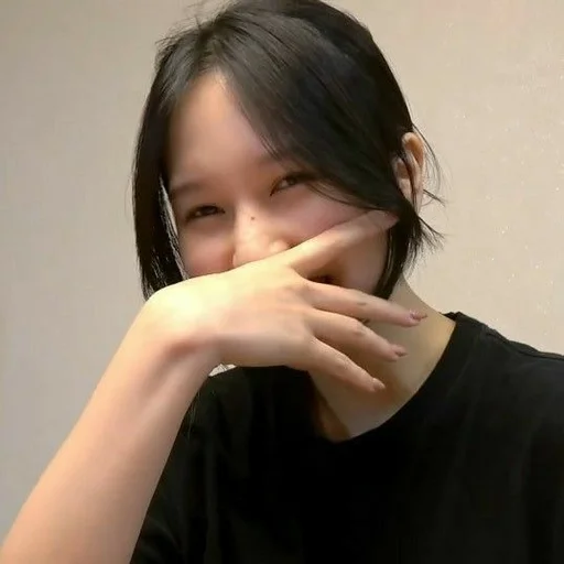Стикерпак myoui mina для Telegram — скачать