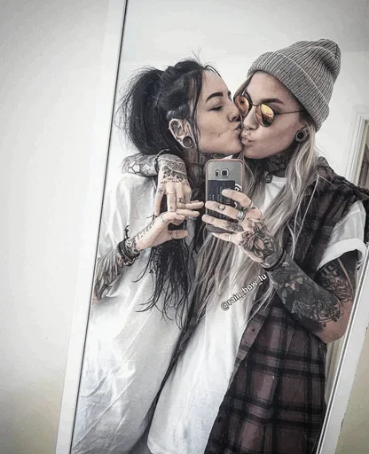 😕 Стикер «my rainbow friends» для Telegram