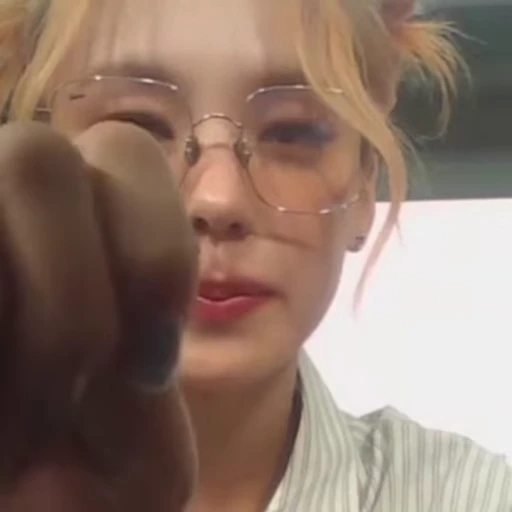 🐾 Стикер «itzy yeji» для Telegram