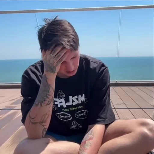 🤩 Стикер «ауаыаэыа» для Telegram