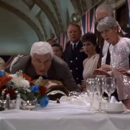 👸 Стикер «Naked Gun» для Telegram