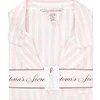 👚 Эмодзи «clean girl» для Telegram
