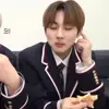 🤭 Эмодзи «KPOP #kpop #girl #cute» для Telegram