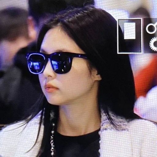 🥟 Стикер «kim jennie» для Telegram