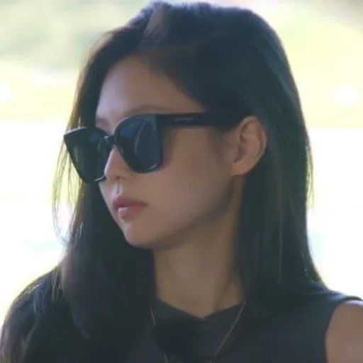 🥟 Стикер «kim jennie» для Telegram