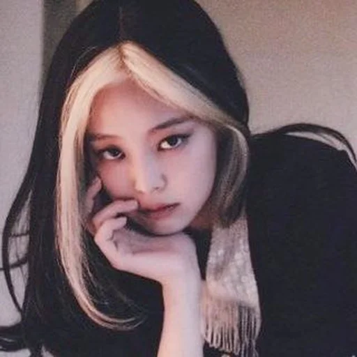 🥟 Стикер «kim jennie» для Telegram