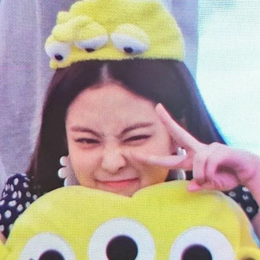 🥟 Стикер «kim jennie» для Telegram