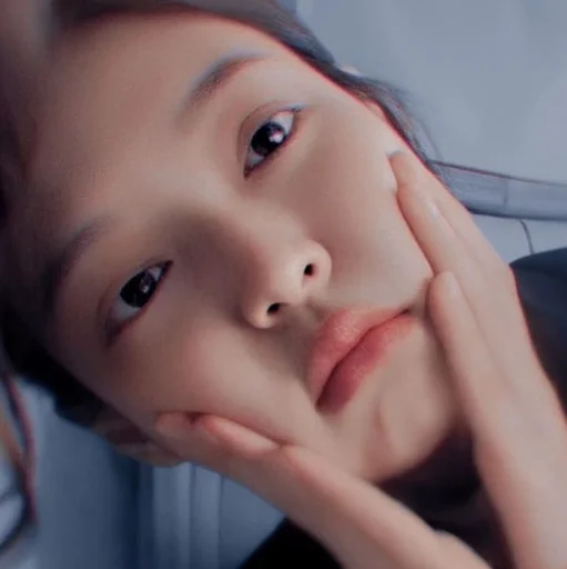 🥟 Стикер «kim jennie» для Telegram