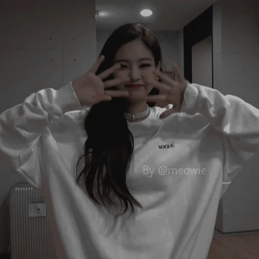 🥟 Стикер «kim jennie» для Telegram