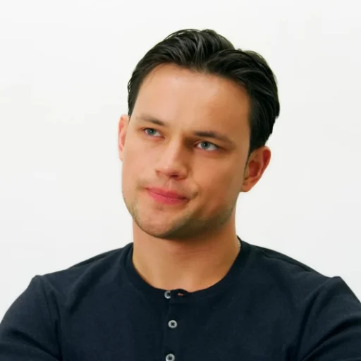 😐 Стикер «Олежка Павлович Воеводин» для Telegram