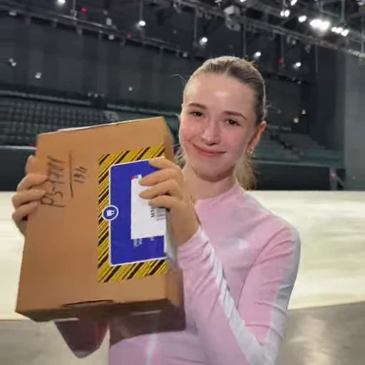 🤩 Стикер «Камилла Валиева» для Telegram