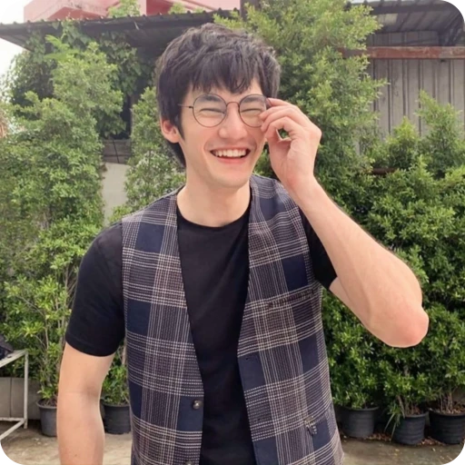 🤍 Стикер «Perth Nakhun» для Telegram