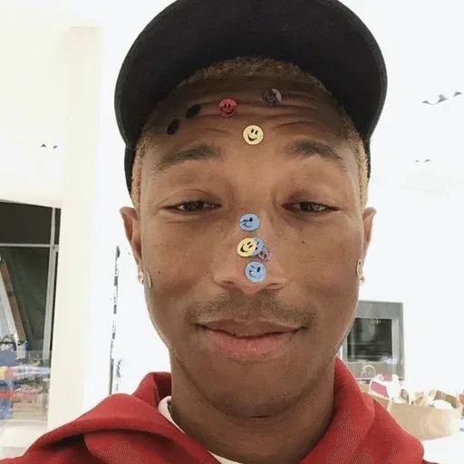 🌟 Стикер «𝐩𝐡𝐚𝐫𝐫𝐞𝐥𝐥 𝐰𝐢𝐥𝐥𝐢𝐚𝐦𝐬﹝﹞» для Telegram