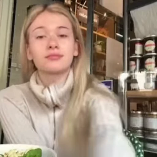 😍 Стикер «inst rinna» для Telegram