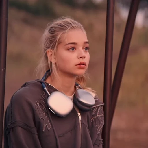 🤩 Стикер «Полина Туманова» для Telegram