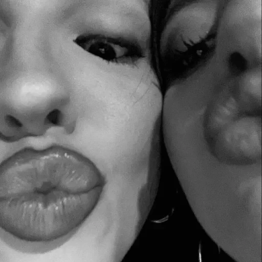 🖤 Стикер «женский пак» для Telegram