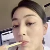 🤨 Эмодзи «random kpop» для Telegram