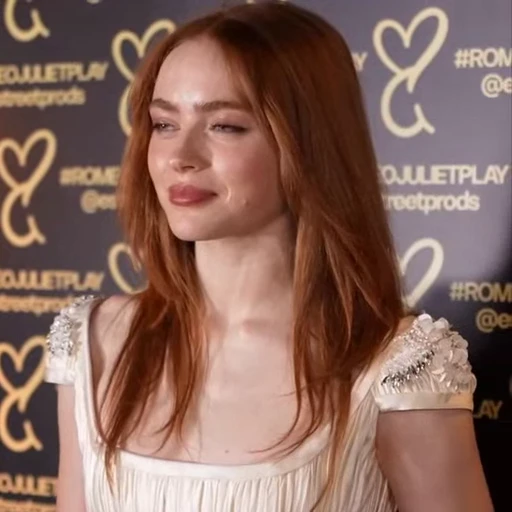 🤩 Стикер «Sadie Sink» для Telegram